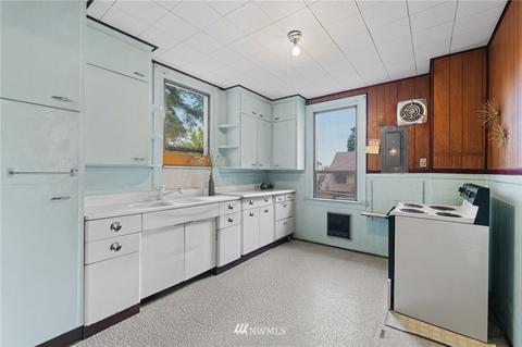 1808 E Cherry St, Seattle, WA 98122 photo 8