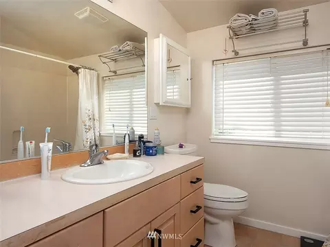 922 Pine St, Edmonds, WA 98020 photo 28