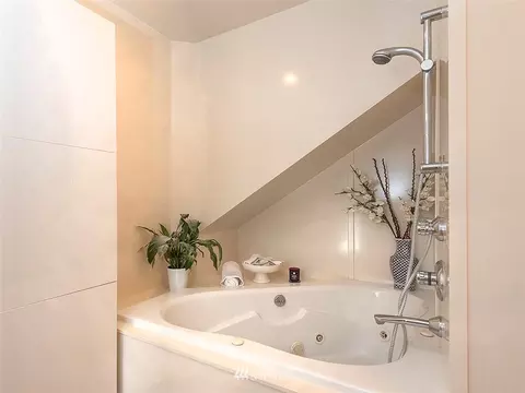 922 Pine St, Edmonds, WA 98020 photo 30
