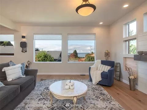 922 Pine St, Edmonds, WA 98020 photo 6