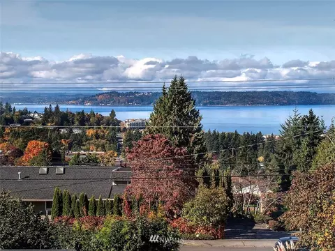 922 Pine St, Edmonds, WA 98020 photo 1