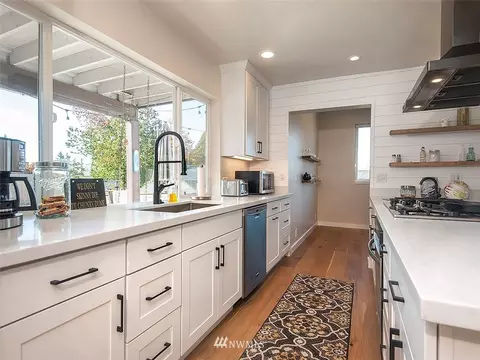 922 Pine St, Edmonds, WA 98020 photo 16