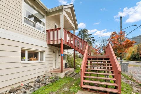 401 Maple St, Hamilton, WA 98255 photo 4