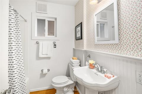4673 Eastern Ave N, Seattle, WA 98103 photo 17