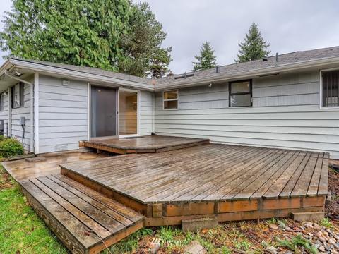 102 233rd Pl SW, Bothell, WA 98021 photo 23