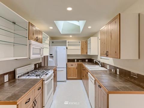 102 233rd Pl SW, Bothell, WA 98021 photo 8