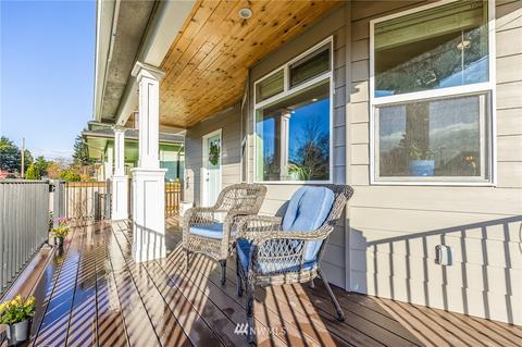 2611 Maple St, Everett, WA 98201 photo 2