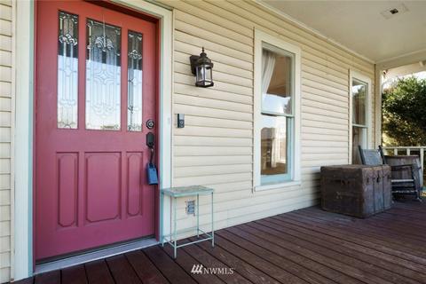206 Leber St NE, Orting, WA 98360 photo 3
