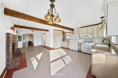 206 Leber St NE, Orting, WA 98360 photo 9