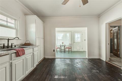 1303 E Marine View Dr, Everett, WA 98201 photo 13