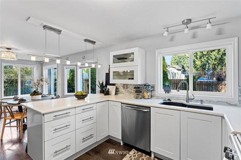 915 215th St SE, Bothell, WA 98021 photo 5