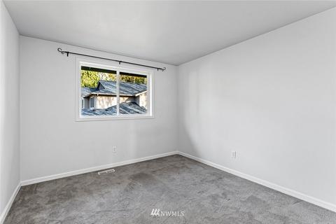 915 215th St SE, Bothell, WA 98021 photo 24