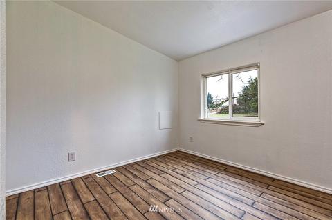 129 Corrin Ave NW, Orting, WA 98360 photo 15