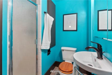 2235 E Crescent Dr, Seattle, WA 98112 photo 17