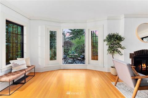 2235 E Crescent Dr, Seattle, WA 98112 photo 13