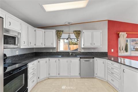 4248 Pendleton Ct, Malaga, WA 98828 photo 9