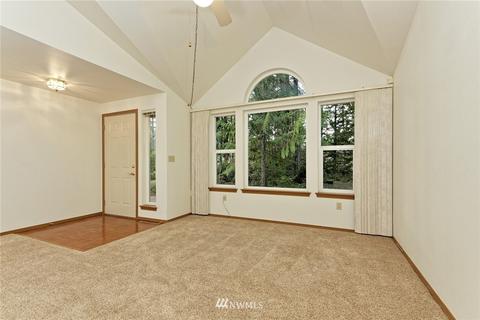 381 Emerald Lake Dr E, Grapeview, WA 98546 photo 4