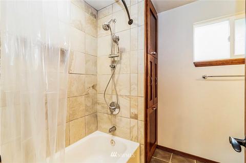 1403 E Casino Rd, Everett, WA 98203 photo 9