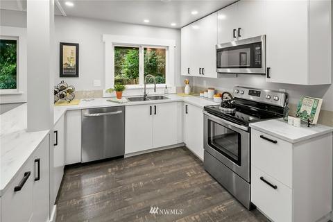 21105 W Richmond Rd, Bothell, WA 98021 photo 9
