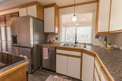 209 175th St E, Spanaway, WA 98387 photo 9
