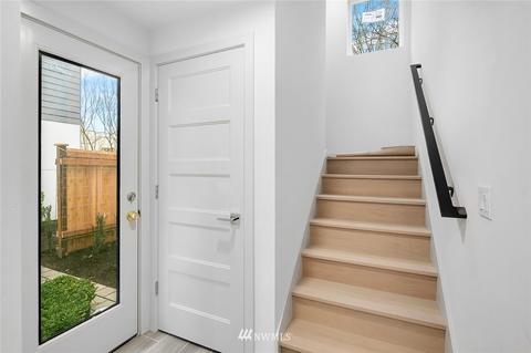 511 N 48th St, Seattle, WA 98103 photo 24