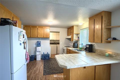 17525 5th Avenue Ct E, Spanaway, WA 98387 photo 4
