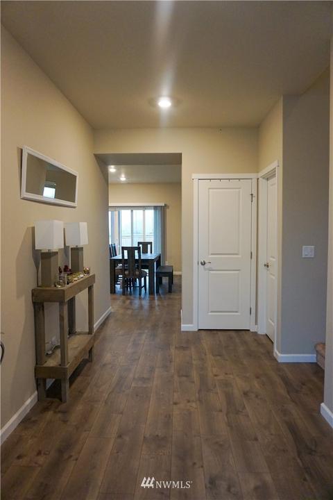 645 Becky Ave E, Enumclaw, WA 98022 photo 5