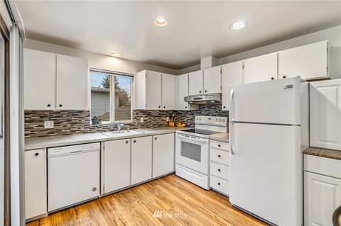 605 216th St SW, Bothell, WA 98021 photo 9