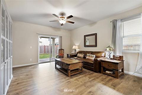 625 Petersen Dr E, Enumclaw, WA 98022 photo 5