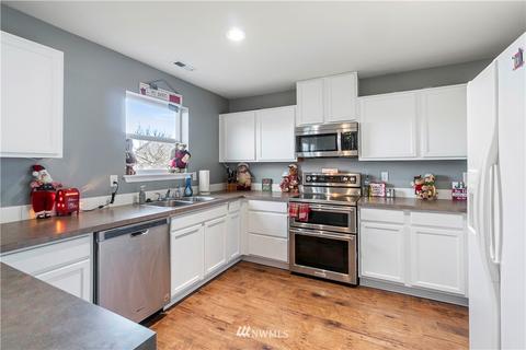 207 Roberts St NE, Orting, WA 98360 photo 12