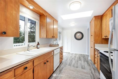 6520 Gateway Ter, Everett, WA 98203 photo 4