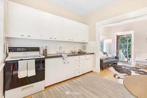 2618 E John St, Seattle, WA 98112 photo 7