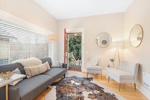 2618 E John St, Seattle, WA 98112 photo 4