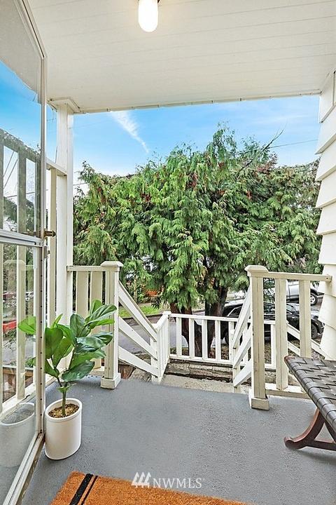 2618 E John St, Seattle, WA 98112 photo 2