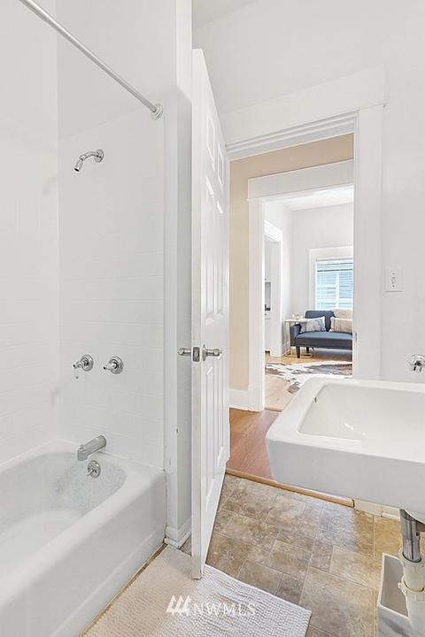 2618 E John St, Seattle, WA 98112 photo 17