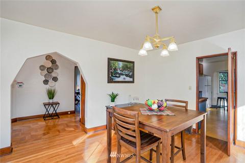 184 33rd Ave E, Seattle, WA 98112 photo 4