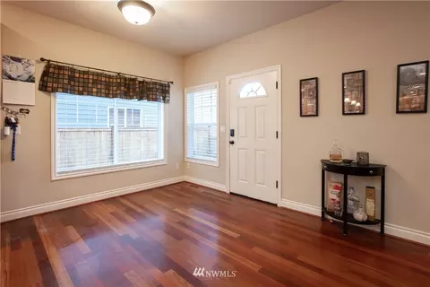 417 Bondgard Ave E, Enumclaw, WA 98022 photo 10