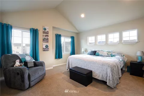 417 Bondgard Ave E, Enumclaw, WA 98022 photo 18