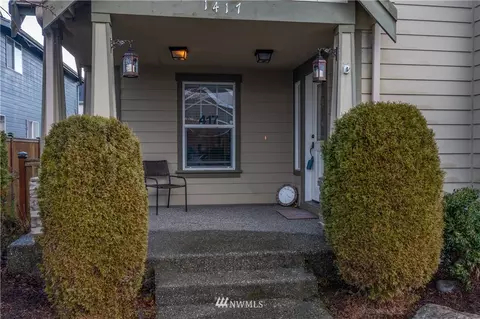 417 Bondgard Ave E, Enumclaw, WA 98022 photo 2