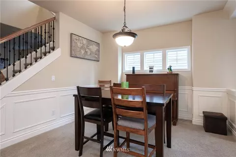 417 Bondgard Ave E, Enumclaw, WA 98022 photo 5