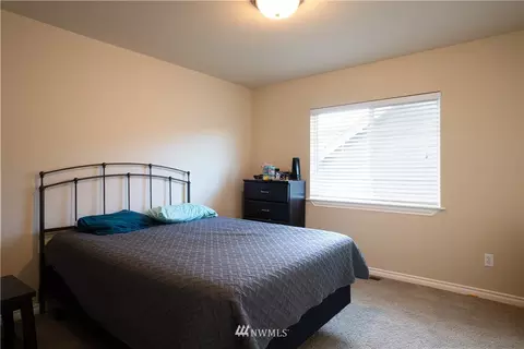 417 Bondgard Ave E, Enumclaw, WA 98022 photo 23