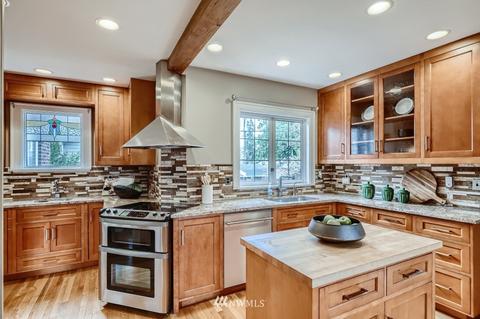 1896 E Hamlin St, Seattle, WA 98112 photo 14