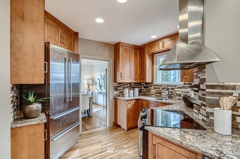 1896 E Hamlin St, Seattle, WA 98112 photo 12