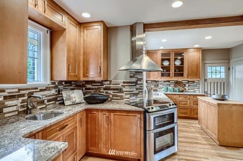 1896 E Hamlin St, Seattle, WA 98112 photo 13