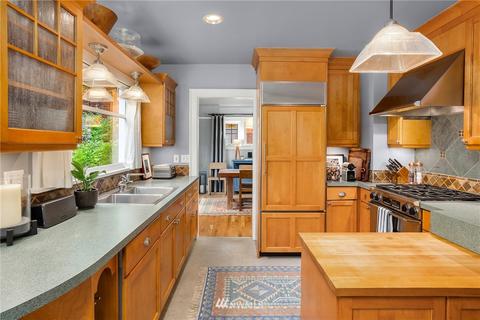 2272 E Howe St, Seattle, WA 98112 photo 12