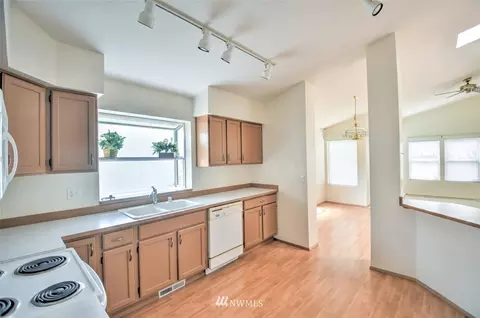 6039 Gresham Ln SE, Lacey, WA 98513 photo 7