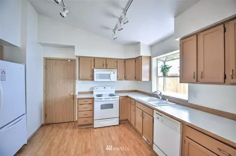 6039 Gresham Ln SE, Lacey, WA 98513 photo 5