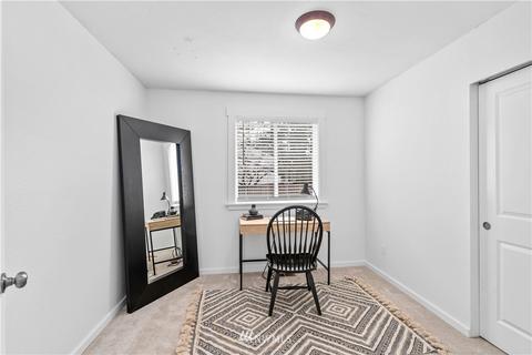 909 Harvest Rd, Bothell, WA 98012 photo 17
