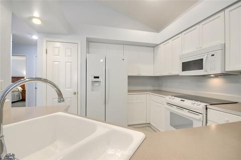 408 228th St SW #C201, Bothell, WA 98021 photo 12