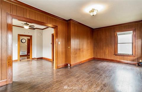 1322 E Marine View Dr, Everett, WA 98201 photo 9